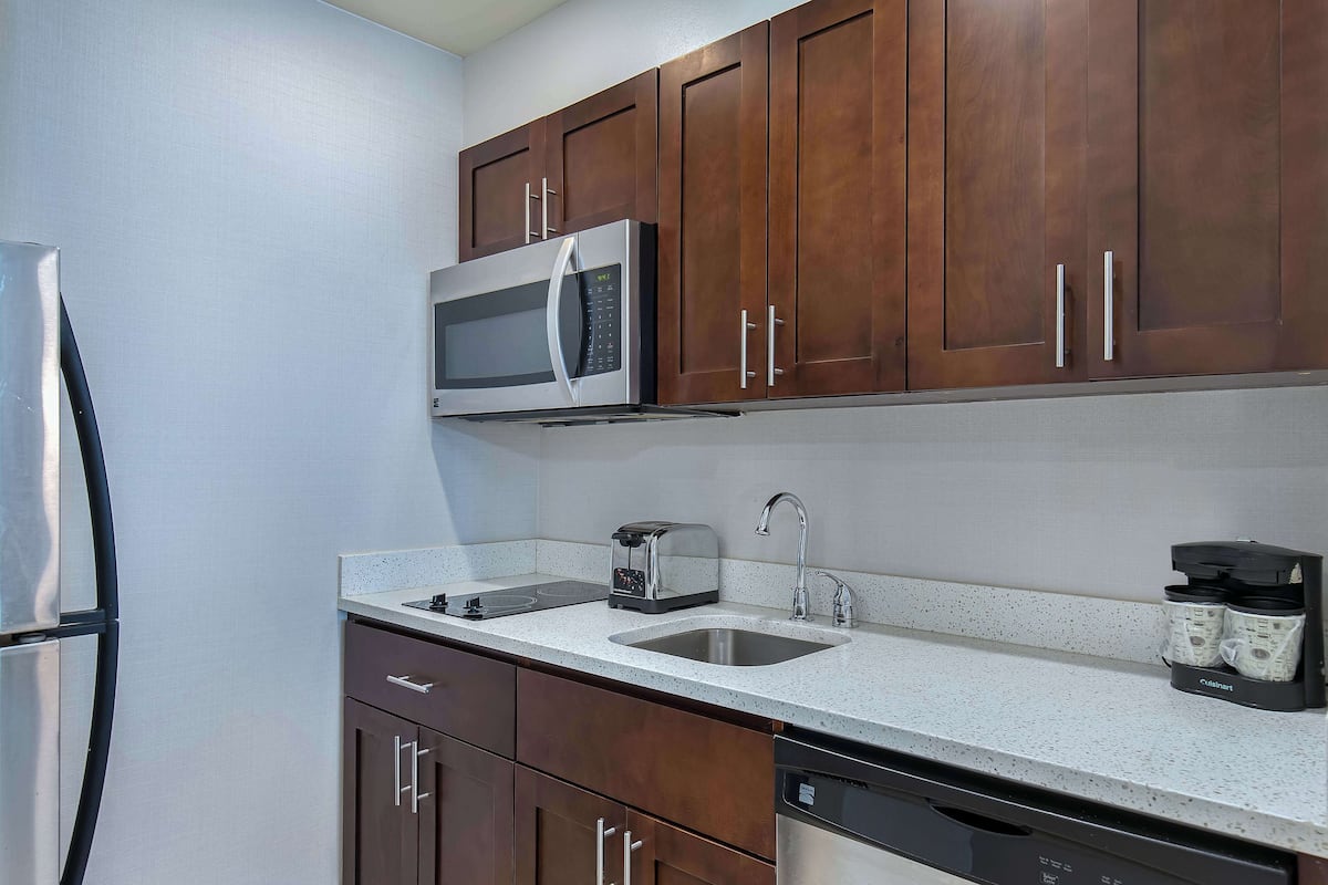 fridge, microwave, dishwasher, coffee/tea maker