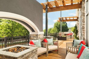 Terrace/patio - Homewood Suites by Hilton Atlanta / Perimeter Center (Atlanta)