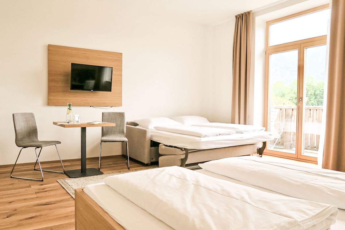 Comfort Quadruple Room, Balcony