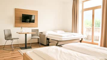 Comfort Quadruple Room, Balcony | Iron/ironing board, free cribs/infant beds, free WiFi, bed sheets
