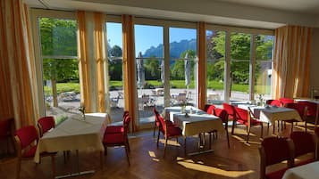 Petit-déjeuner buffet compris tous les jours