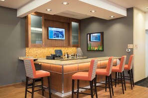 Bar (on property) - TownePlace Suites by Marriott Champaign Urbana/Campustown (Champaign)