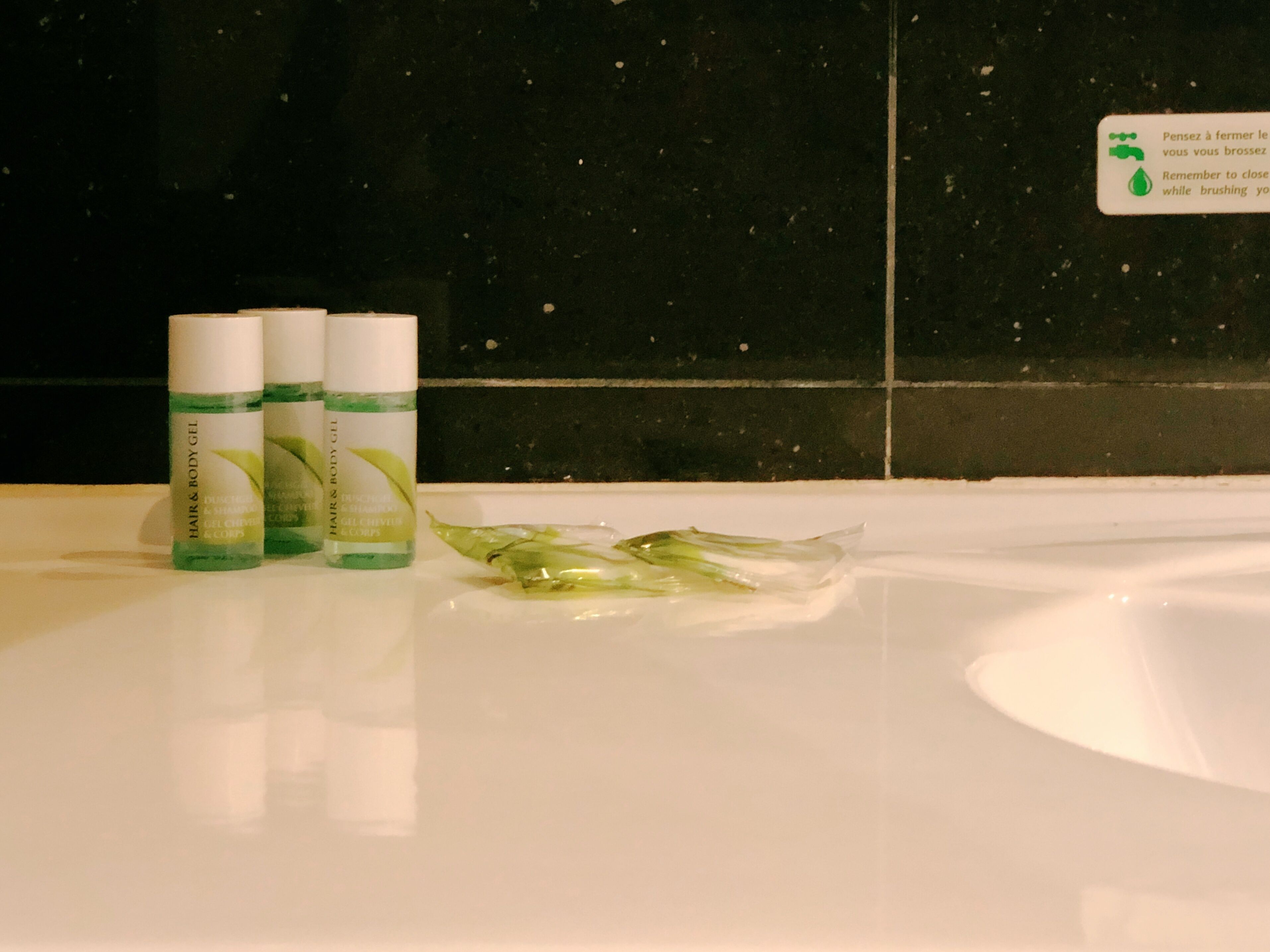 standard twin room | bathroom | free toiletries, hair dryer, towels
