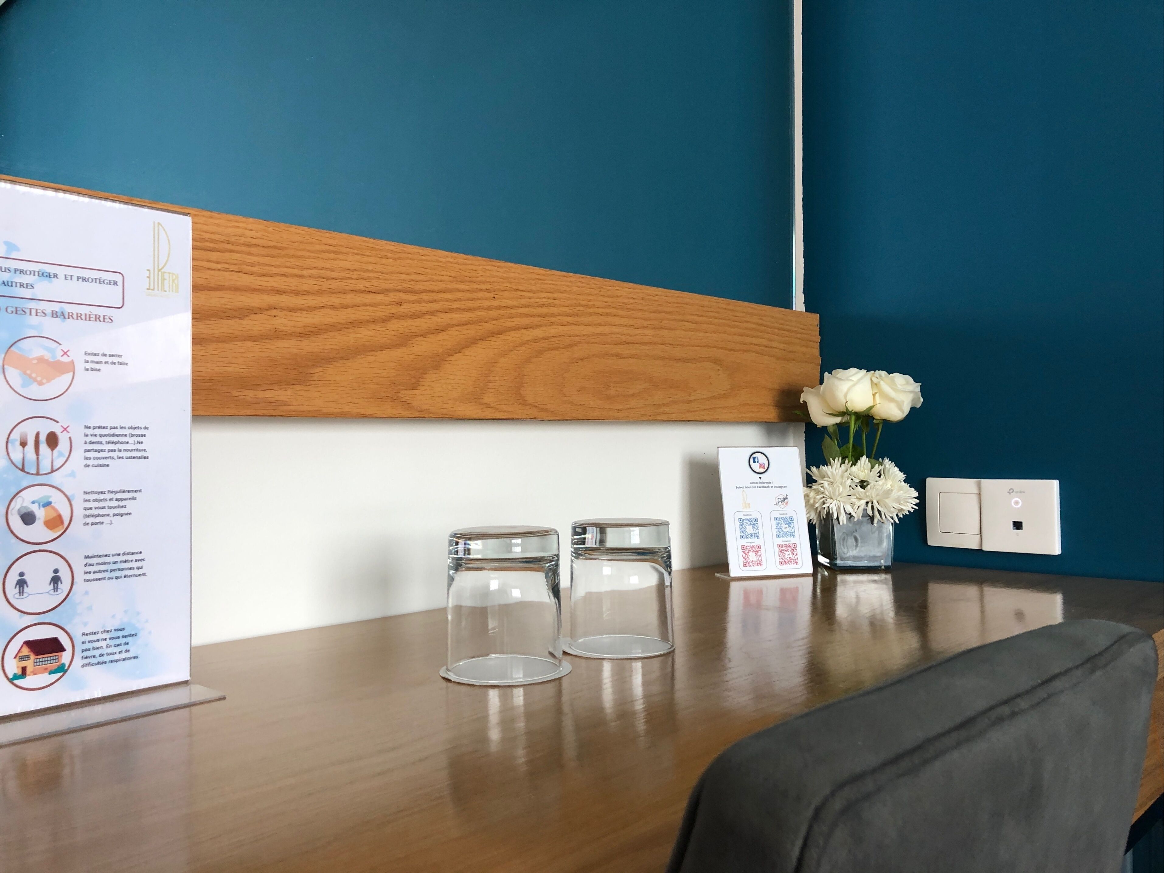 standard triple room | 1 bedroom, minibar, in-room safe, desk