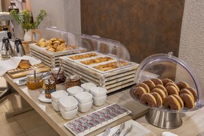 Petit déjeuner buffet