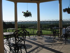 Gazebo - Magnetic Hill Winery (Moncton)