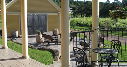 Magnetic Hill Winery