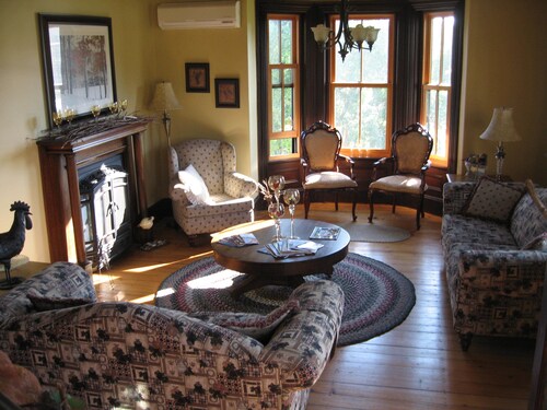 Magnetic Hill Winery