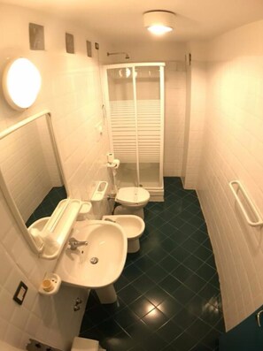 Free toiletries, hair dryer - Casa Del Pellegrino (Ceranesi)