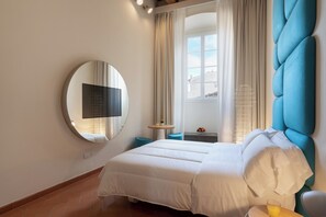 Doppia Design | Minibar, cassaforte in camera, una scrivania, postazione laptop