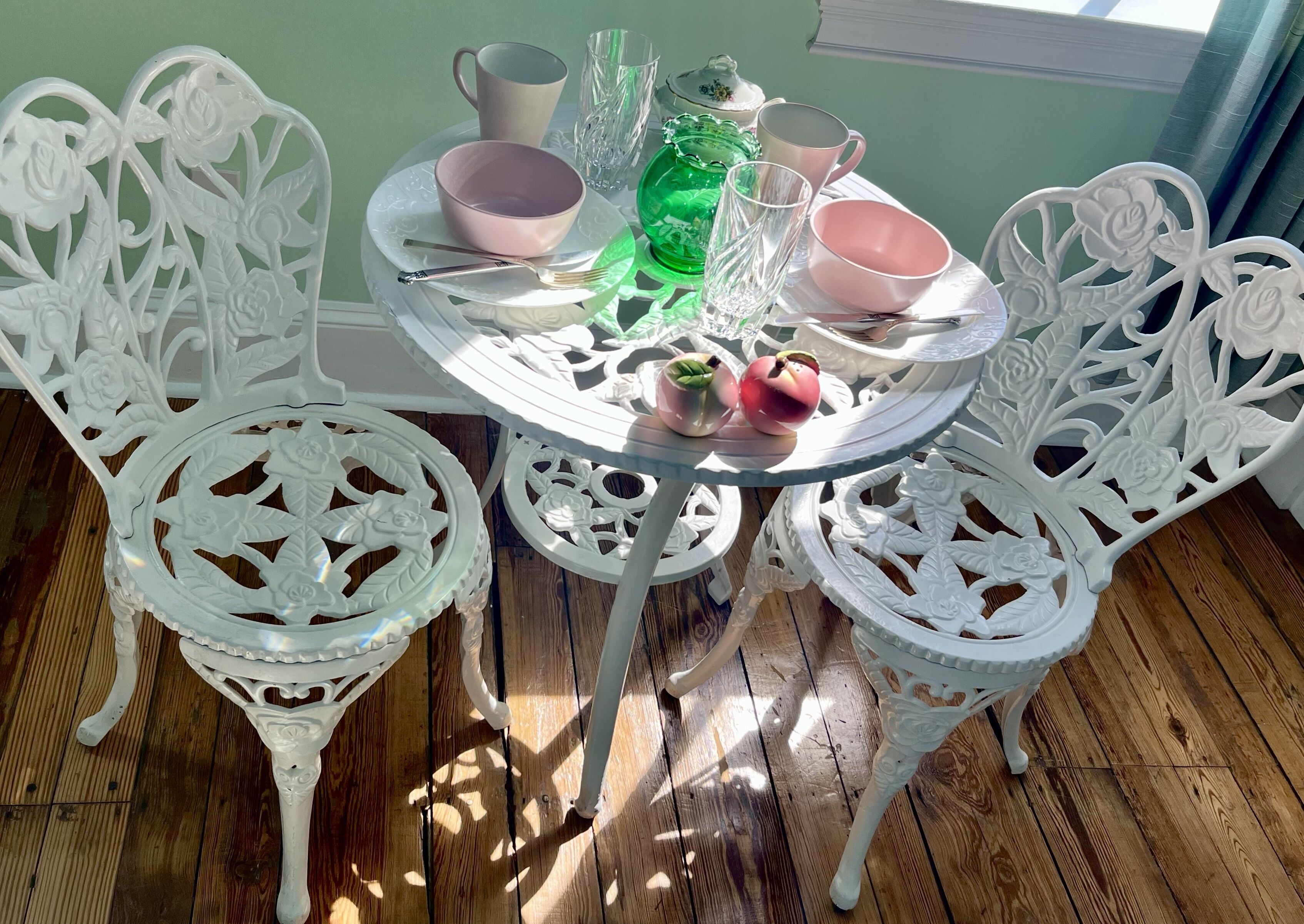 signature suite, 1 king bed | private kitchen | fridge, microwave, coffee/tea maker, cookware/dishes/utensils