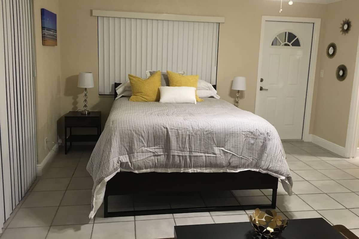 Standard Studio | 1 bedroom, iron/ironing board, WiFi (free), individually decorated