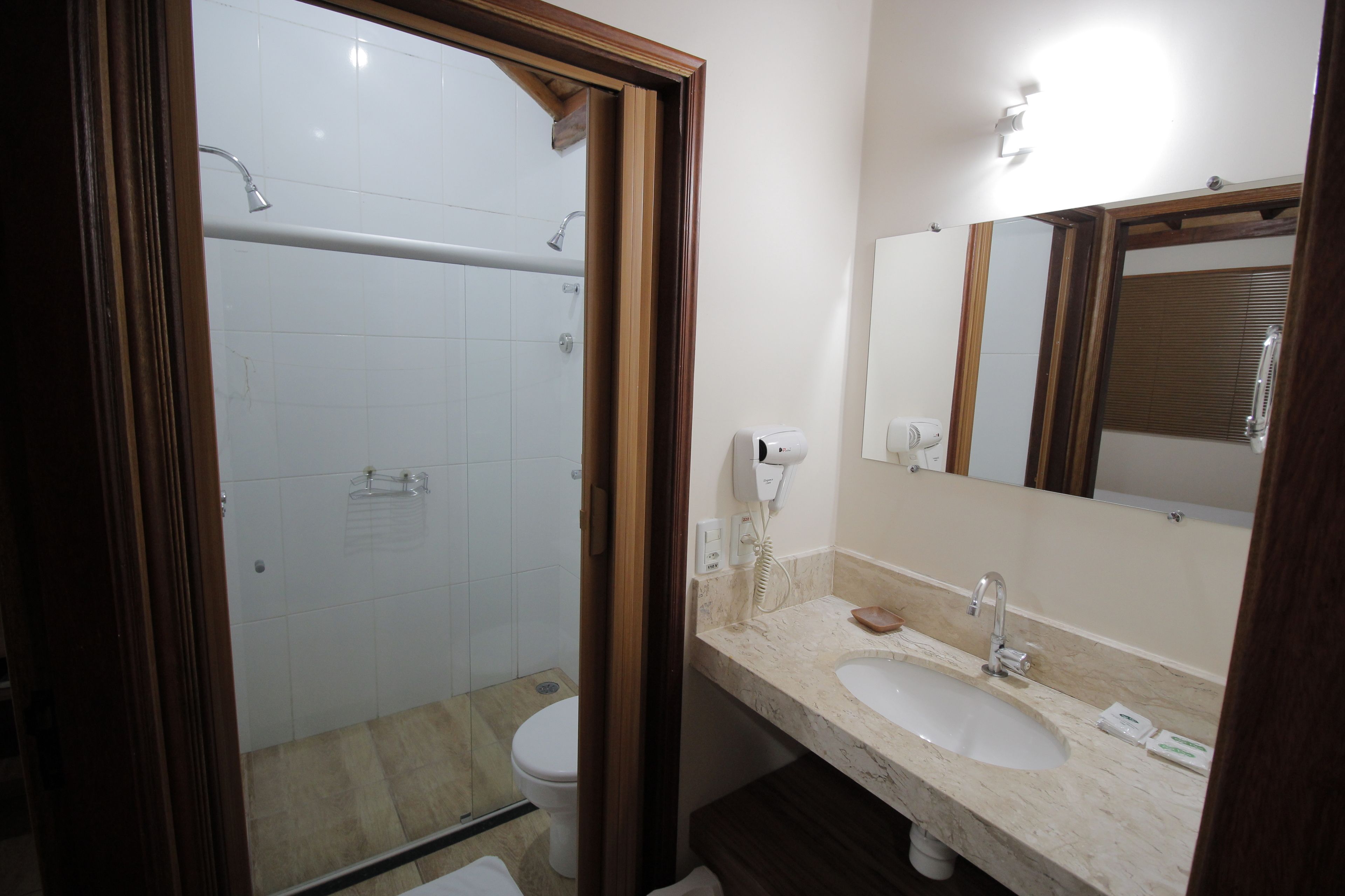 Grand Chalet | Bathroom