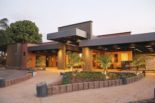 Se sirven desayunos, almuerzos y cenas; cocina regional