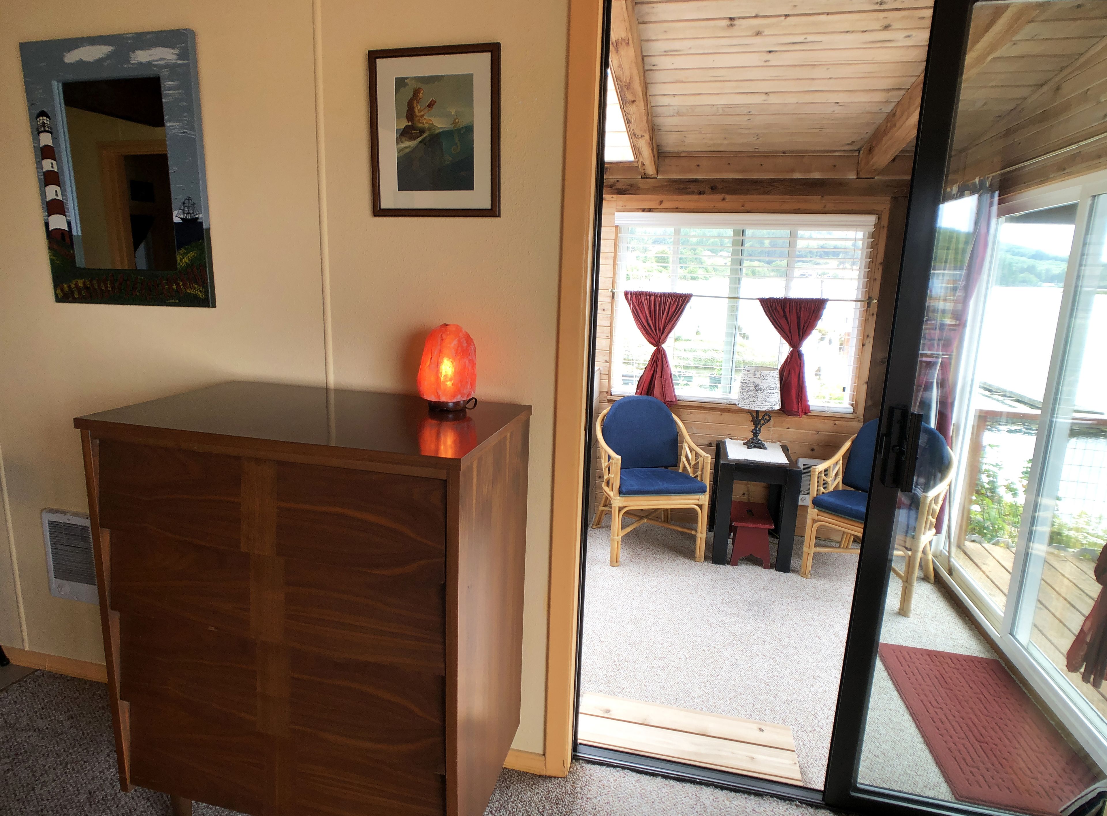 Room, Bay View | Living area