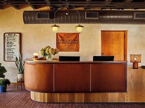 Lobby - Red Roof Inn PLUS+ Williams - Grand Canyon (Williams)