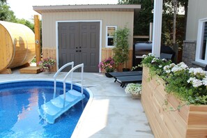 Seasonal outdoor pool, sun loungers