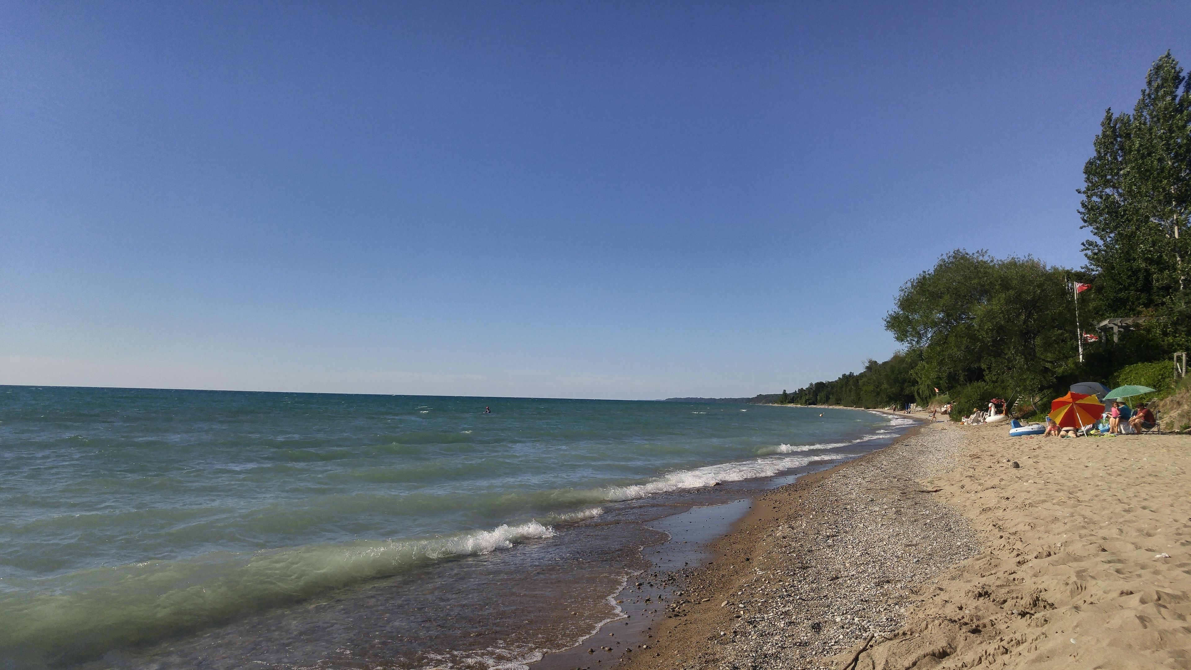 Beach nearby, white sand, fishing