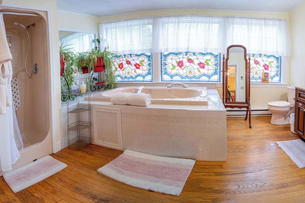 Heathwood Inn - Mount Desert Island, ME