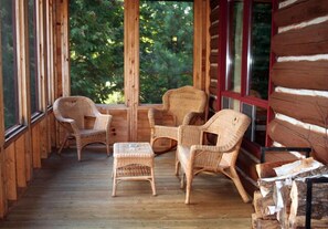 Cabin, 3 Bedrooms, Kitchen, Lake View (Cabin 5) | Terrace/patio