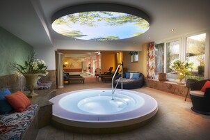 Bañera de hidromasaje interior