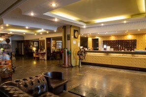 Reception - Cavo D'Oro Hotel (Piraeus)