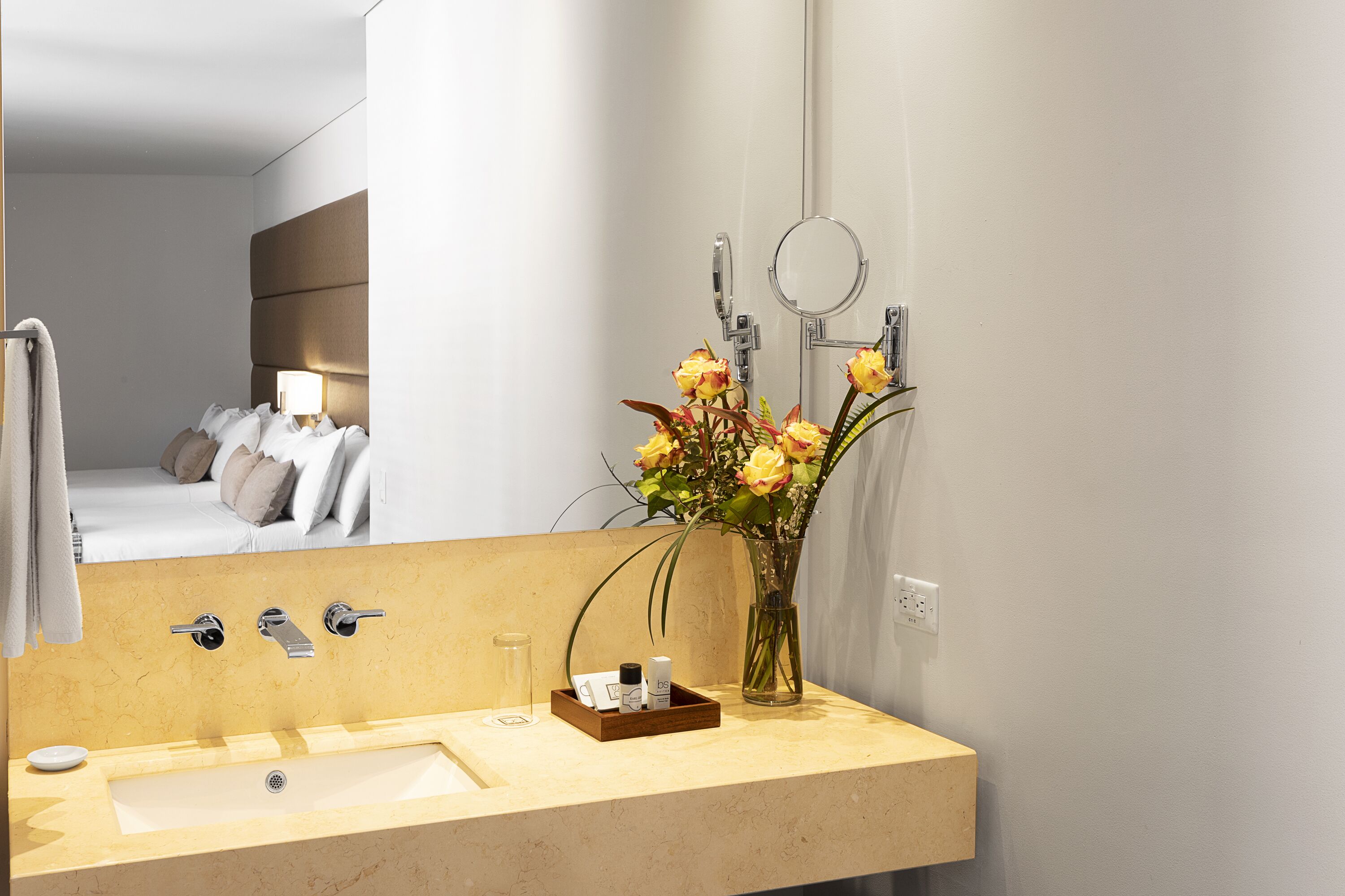 superior room, 2 single beds | bathroom | shower, hair dryer, towels