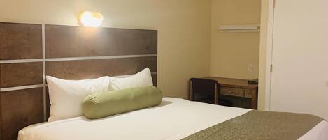 Standard Room, 1 King Bed | Free WiFi, bed sheets