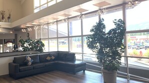 Lobby - Clearwater Lodge (Clearwater)