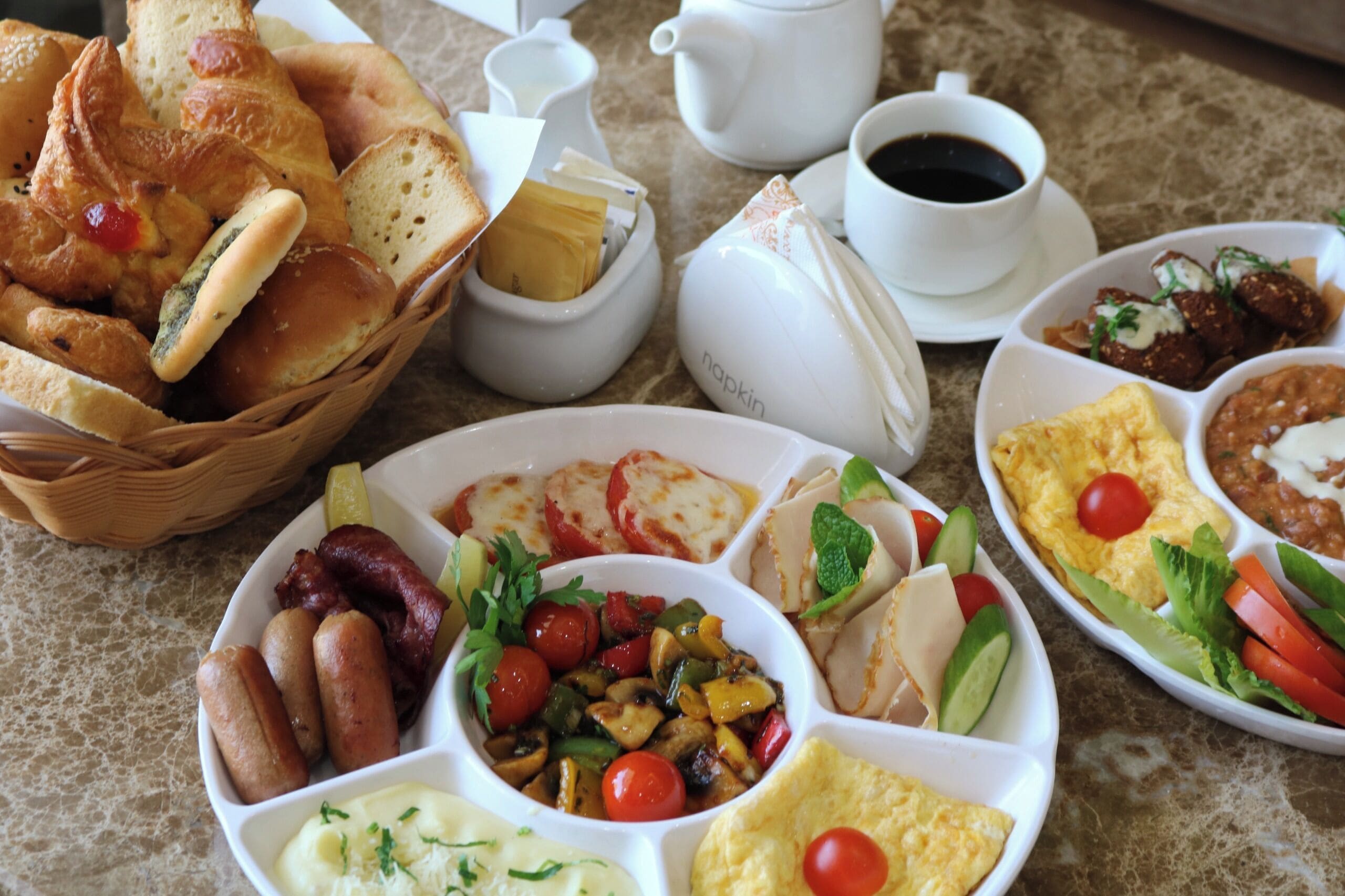 每日供應歐陸早餐 (費用另計)