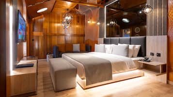 Family Chalet, 2 Bedrooms, Sea Facing | 1 bedroom, in-room safe, blackout drapes, soundproofing