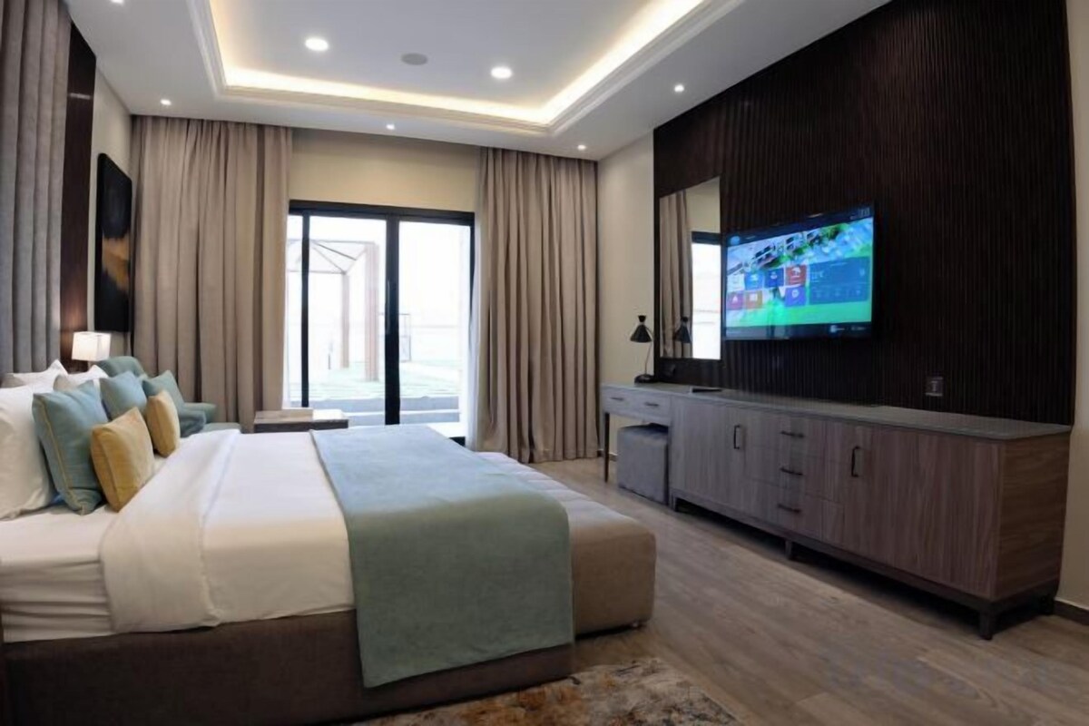 In-room safe, blackout drapes, soundproofing, iron/ironing board