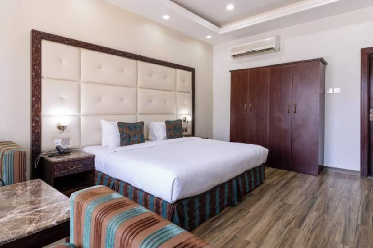 In-room safe, blackout curtains, soundproofing, iron/ironing board