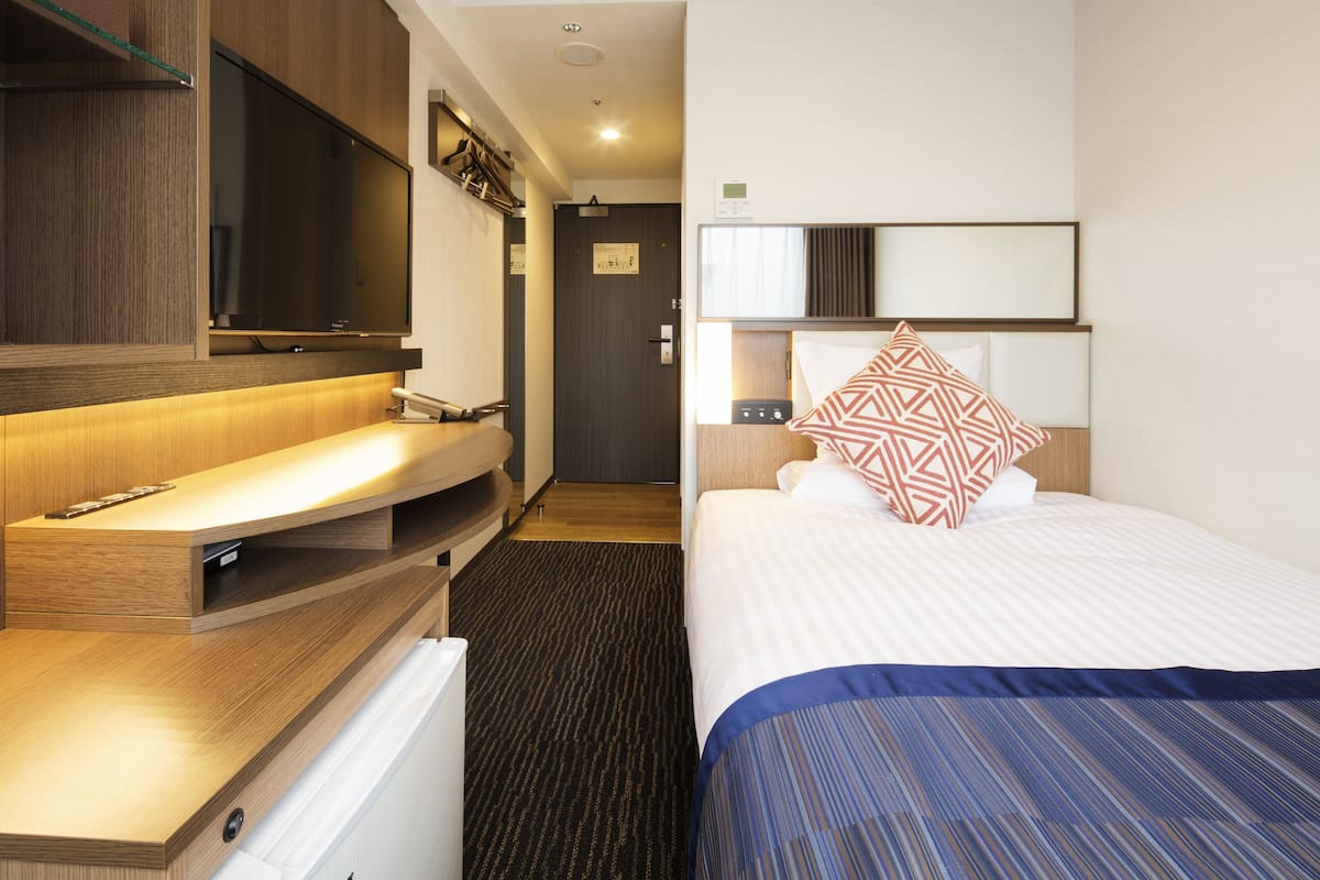 In-room safe, desk, iron/ironing board, free WiFi