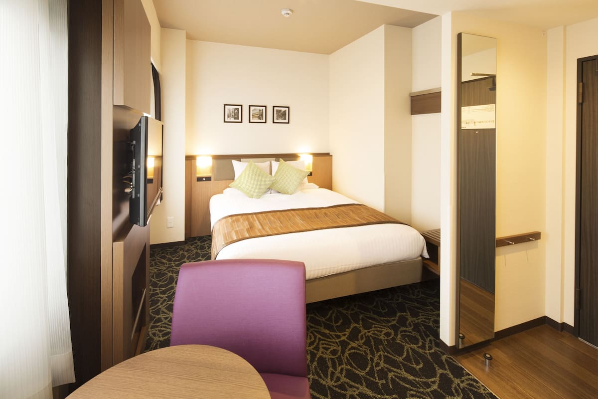 In-room safe, desk, iron/ironing board, free WiFi