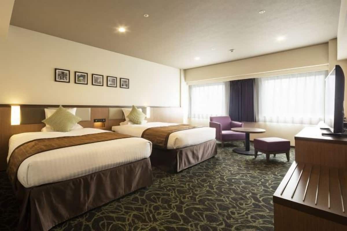 In-room safe, desk, iron/ironing board, free WiFi