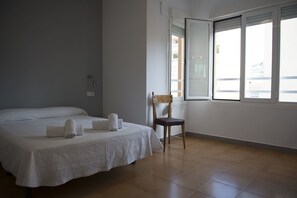 Chambre Double ou avec lits jumeaux, salle de bains commune