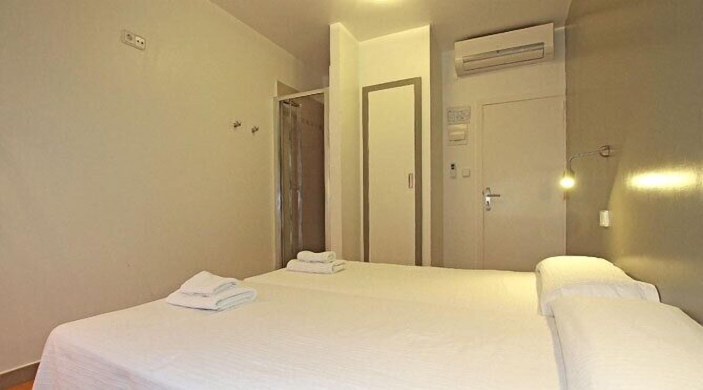 Photo - Hostal Ripoll Ibiza