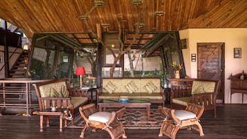 Rumah Pohon Keluarga, Beberapa Tempat Tidur, kolam renang pribadi (Heritage Machan Villa) | Area keluarga