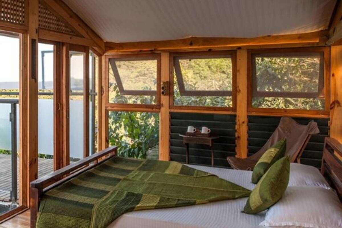 Jungle Machan with Bathtub on Deck | Minibar, in-room safe, desk, laptop workspace