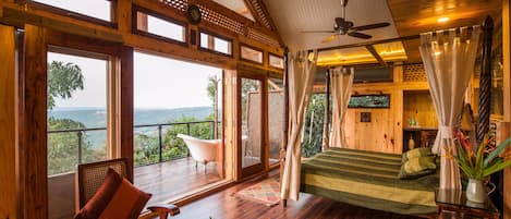 Comfort-Baumhaus, Mehrere Betten, Talblick (Sunset)