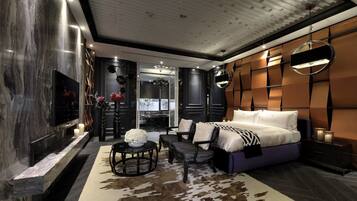 Deluxe Double Room | Desk, soundproofing, free WiFi, bed sheets