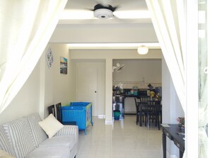 公寓, 3 間臥室, 無障礙, 花園景觀 | 起居區 | LED 液晶電視、壁爐