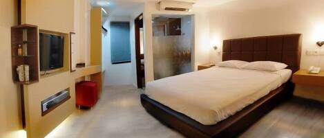 Minibar, in-room safe, individually decorated, desk