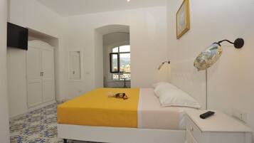 Chambre Double Deluxe, vue mer (Sogno) | Minibar, coffres-forts dans les chambres, bureau, chambres insonorisées