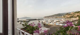 Surriento Suites
