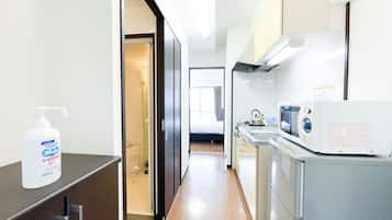 1 bedroom, desk, laptop workspace, blackout drapes