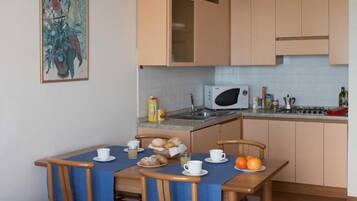 1 Schlafzimmer, Zimmersafe, Babybetten