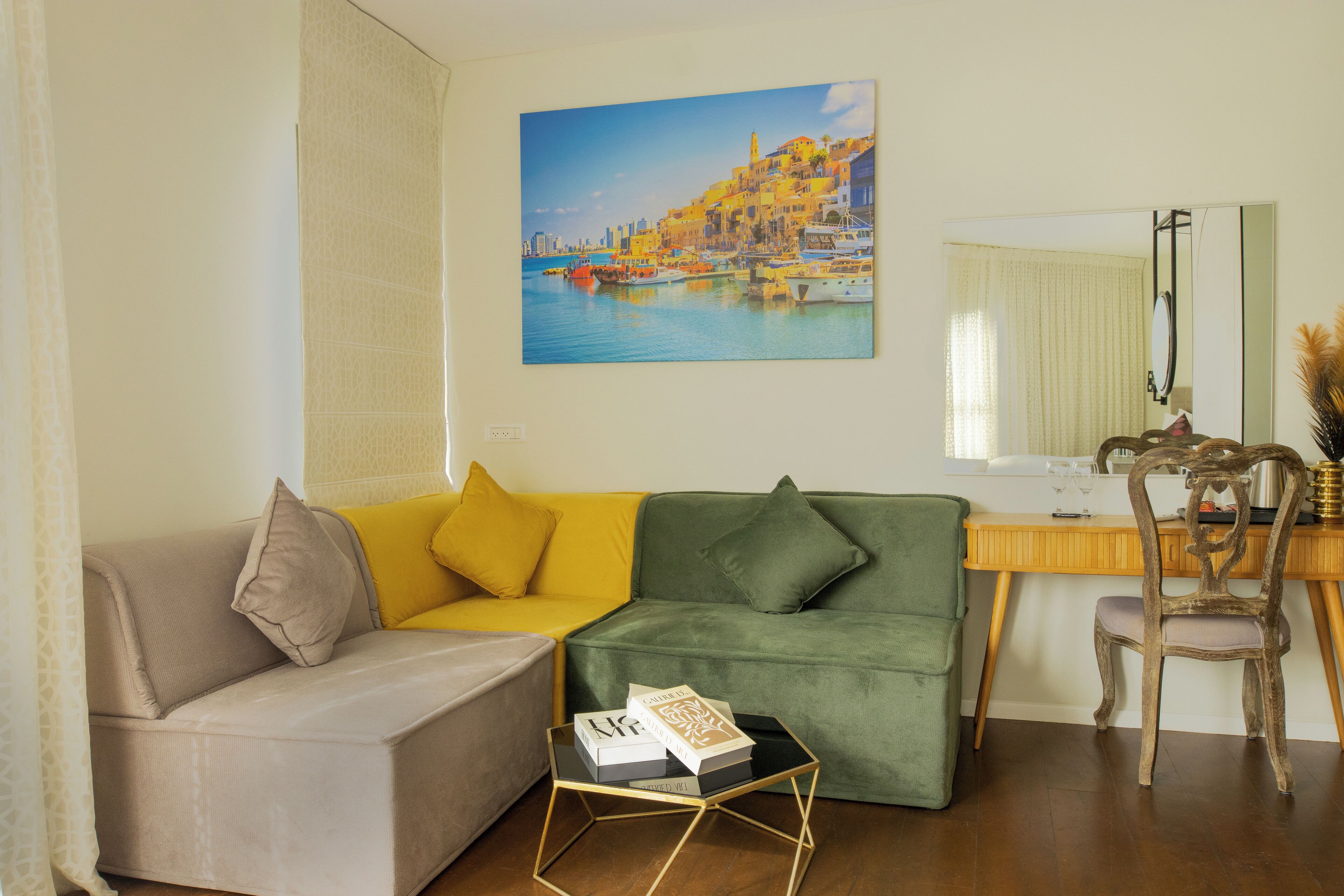 deluxe room, balcony, city view | hypo-allergenic bedding, minibar, in-room safe, soundproofing