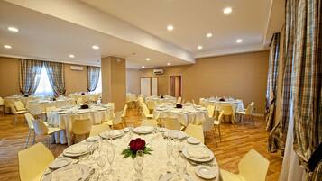 Tägliches inbegriffenes Frühstücksbuffet